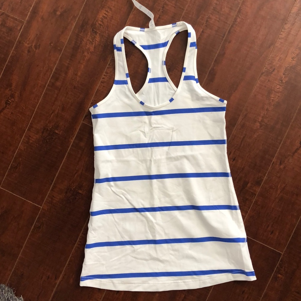 Lululemon top